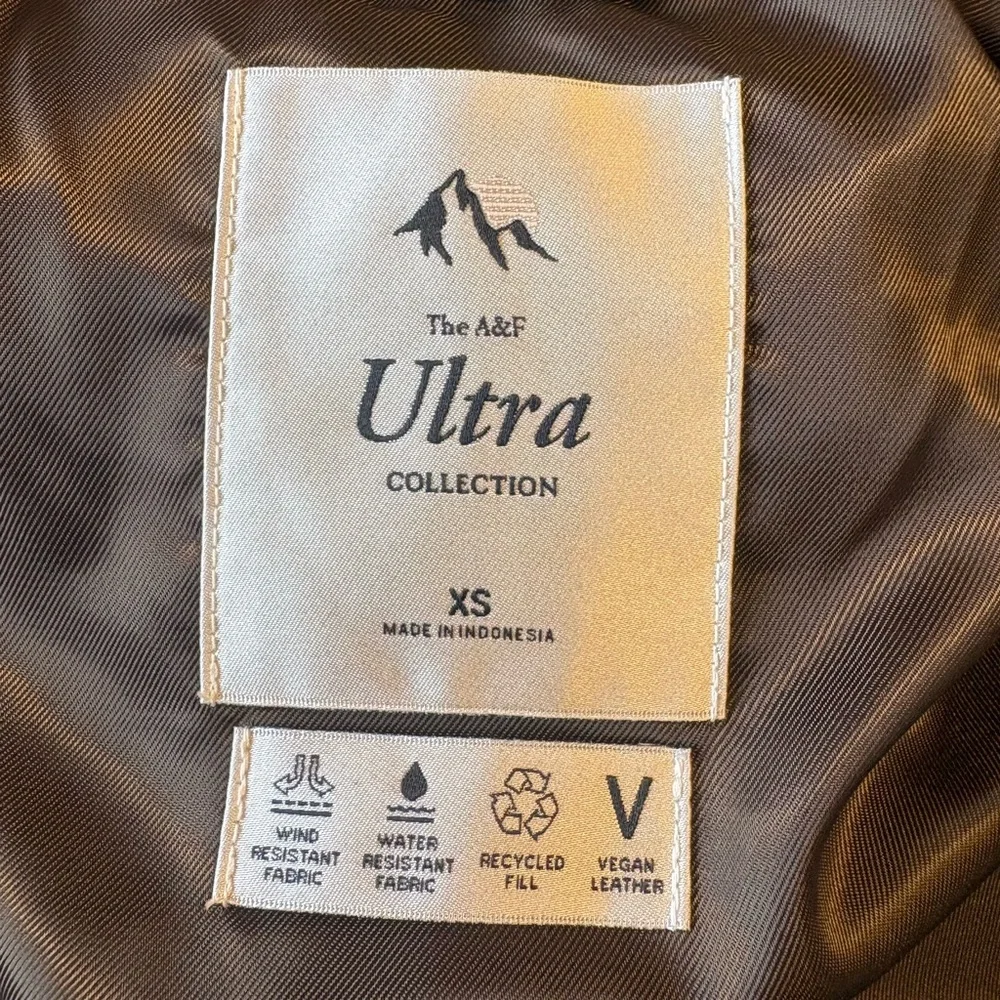 Abercrombie & Fitch Ultra Collection Vegan Leather Brown Puffer Vest Size XS